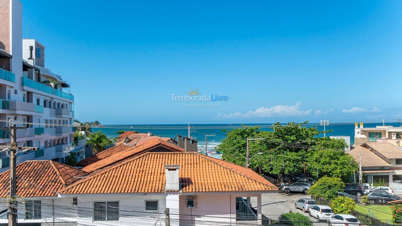 Chácara / sítio para aluguel de temporada em Bombinhas (Praia de Bombas)