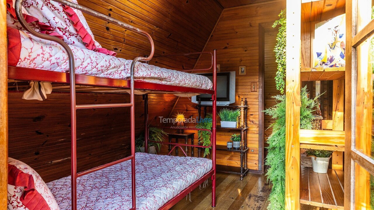 Casa para aluguel de temporada em Arujá (Parque Jacarandá)