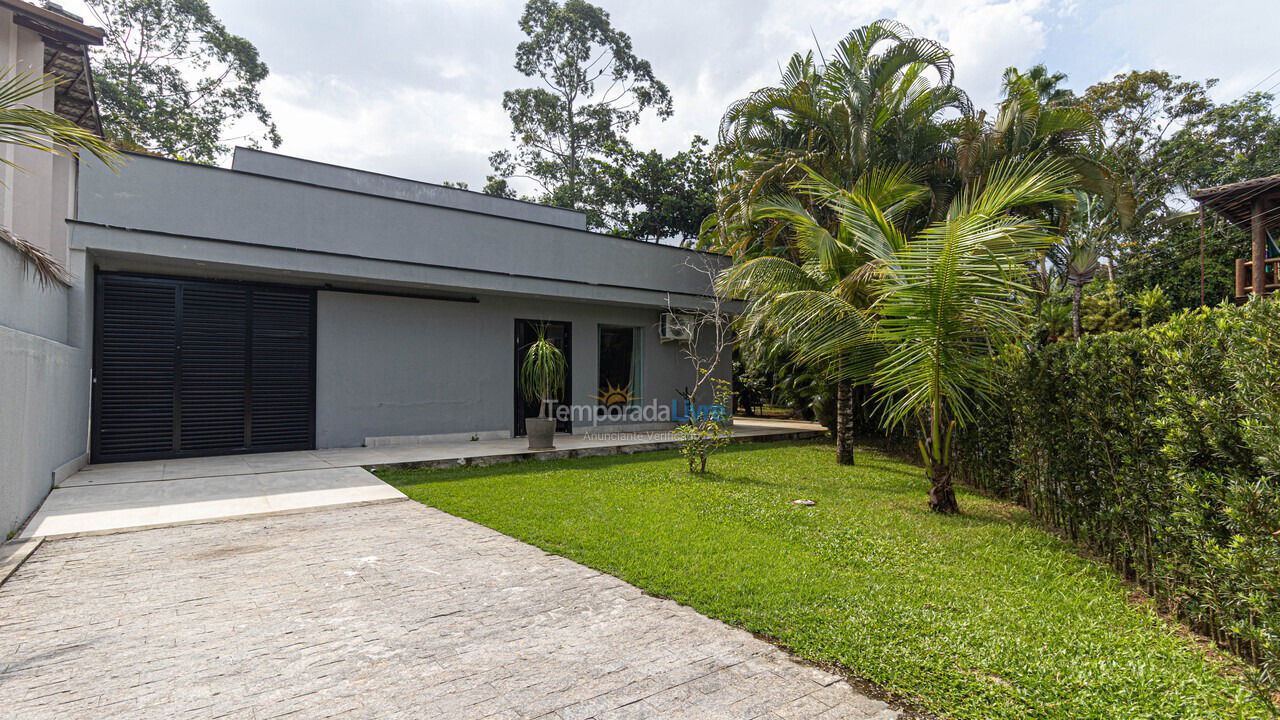 Casa para alquiler de vacaciones em Bertioga (Praia de Guaratuba)