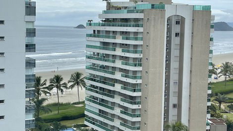 PRECIOSO APARTAMENTO FRENTE AL MAR