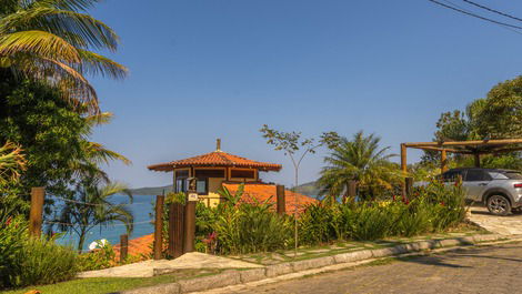 Mansão a beira Mar na Ponta das Toninhas