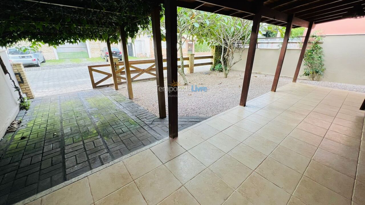 House for vacation rental in Bombinhas (Canto Grande)