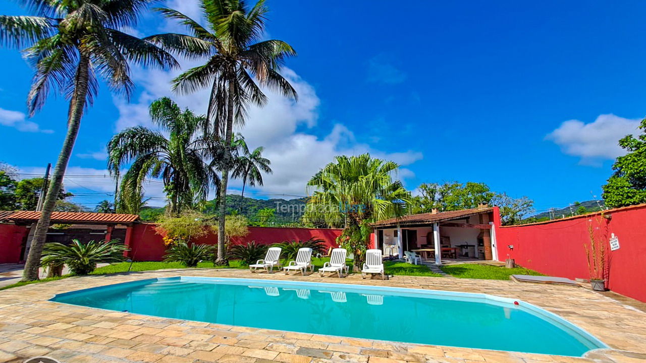 Casa para aluguel de temporada em Ubatuba (Centro)