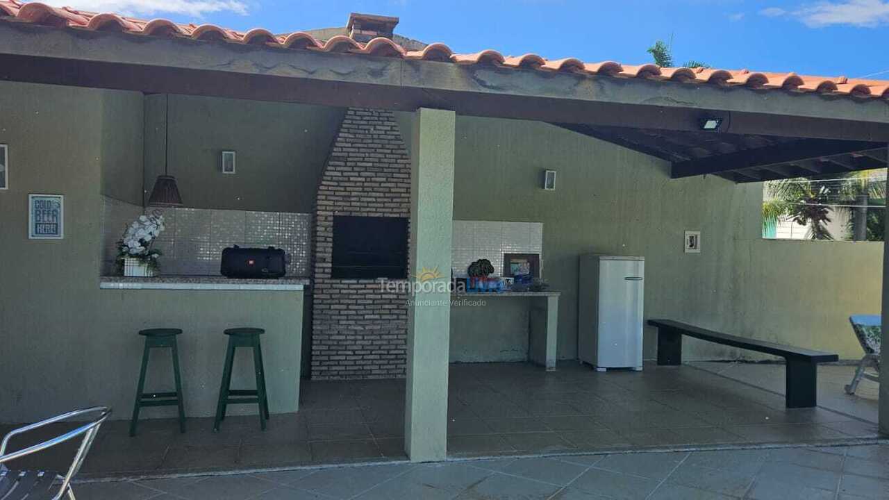 Casa para aluguel de temporada em Camaçari (Praia de Guarajuba)