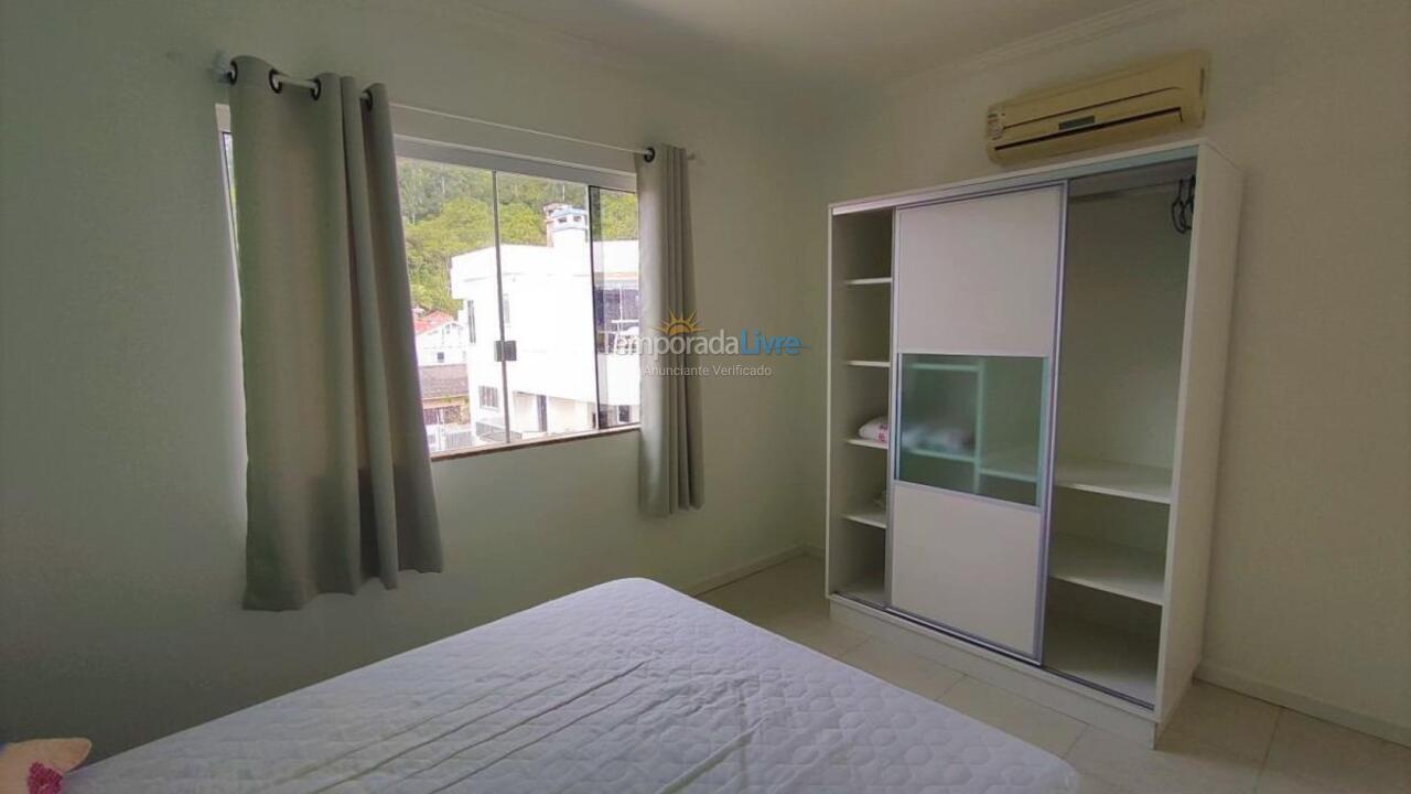 Apartment for vacation rental in Bombinhas (Canto Grande)