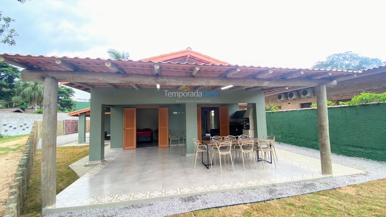 Casa para alquiler de vacaciones em Ubatuba (Praia do Lázaro)