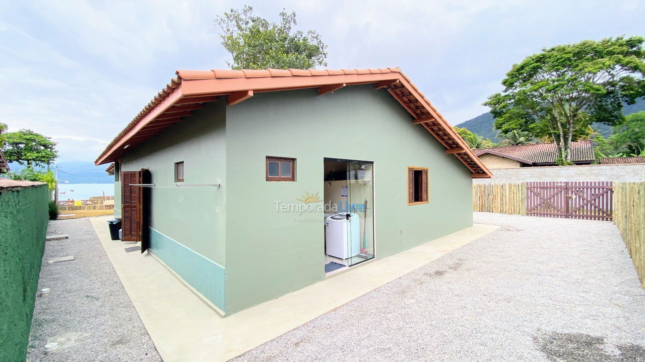 Casa para alquiler de vacaciones em Ubatuba (Praia do Lázaro)