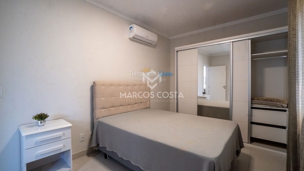 Apartment for vacation rental in Bombinhas (Praia de Bombas)