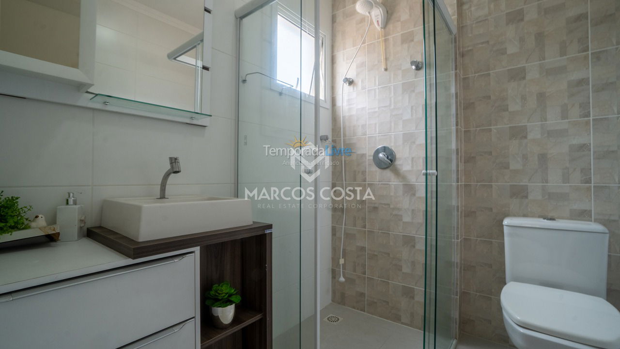 Apartment for vacation rental in Bombinhas (Praia de Bombas)
