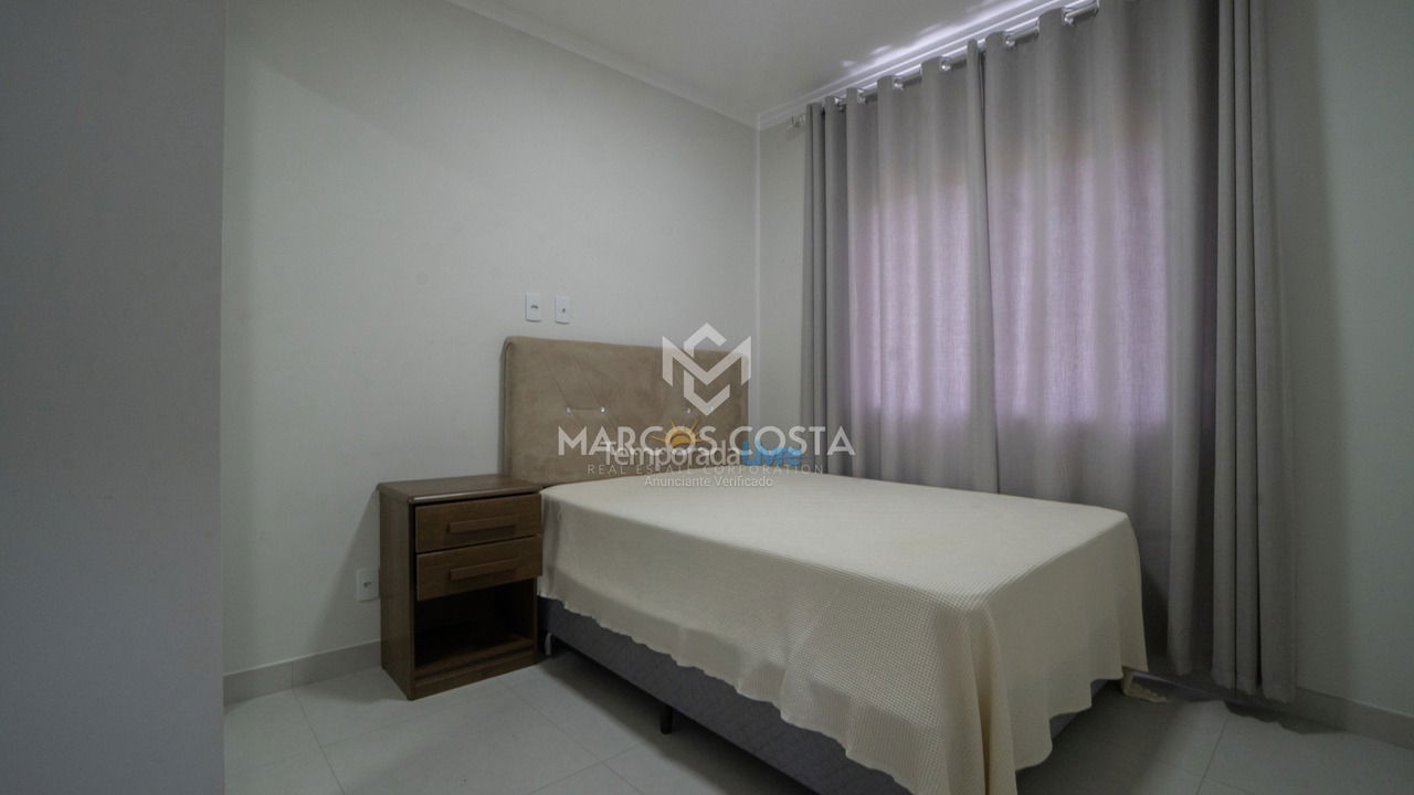 Apartment for vacation rental in Bombinhas (Praia de Bombas)