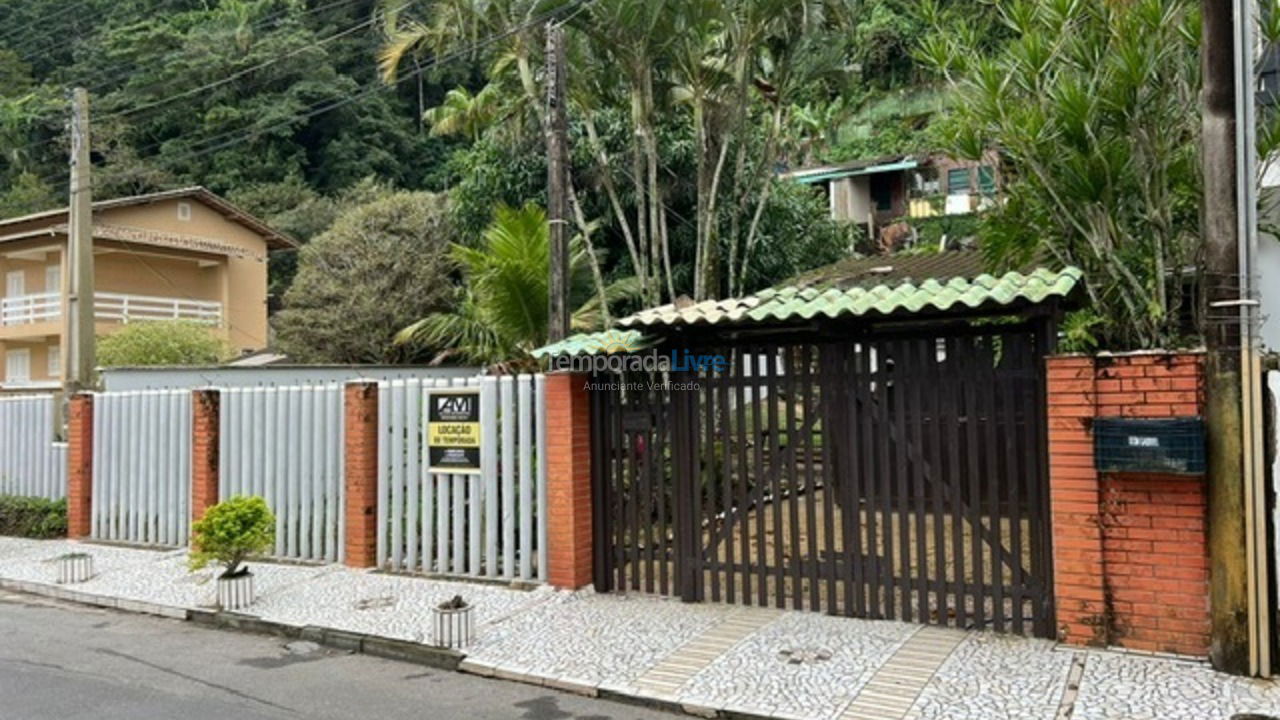 Casa para aluguel de temporada em São Francisco do Sul (Enseada)