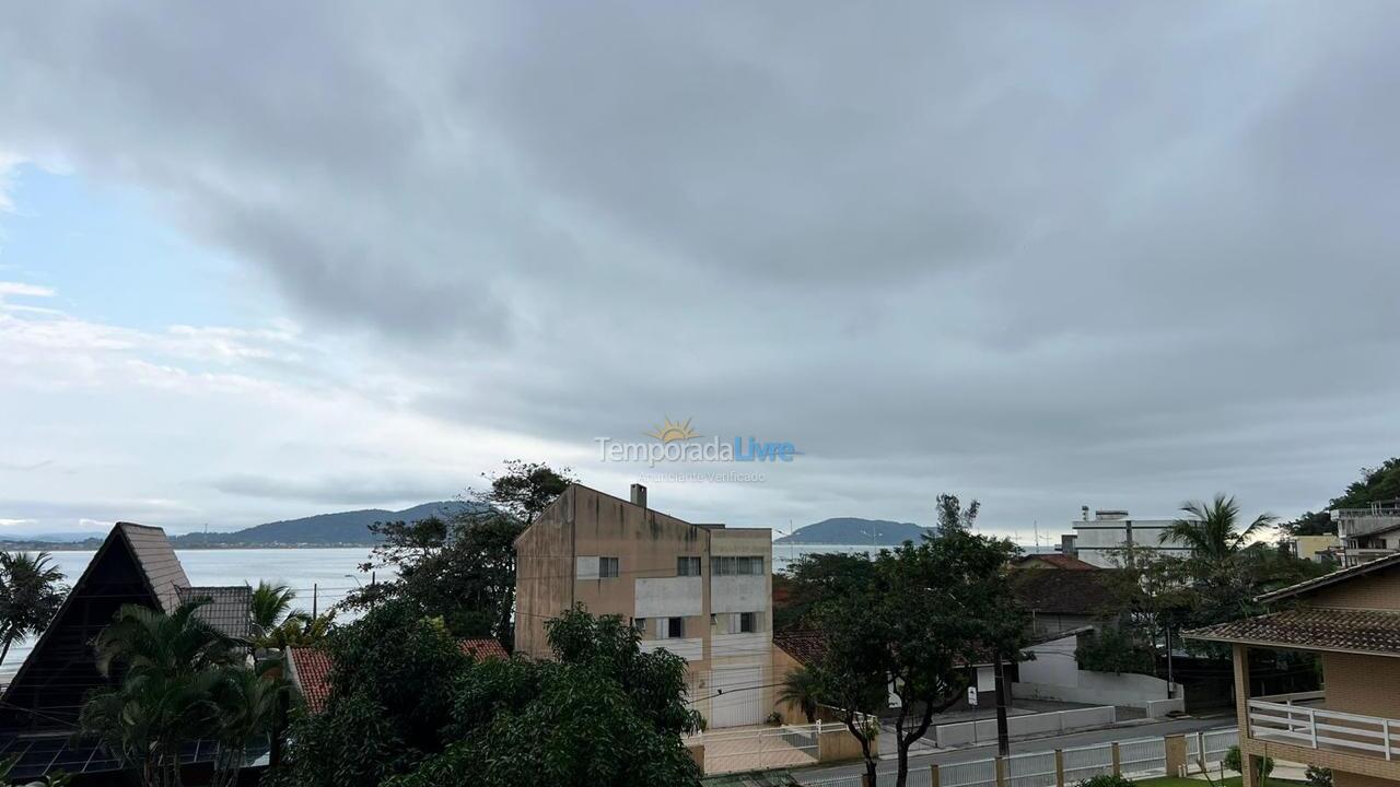 Casa para aluguel de temporada em São Francisco do Sul (Enseada)