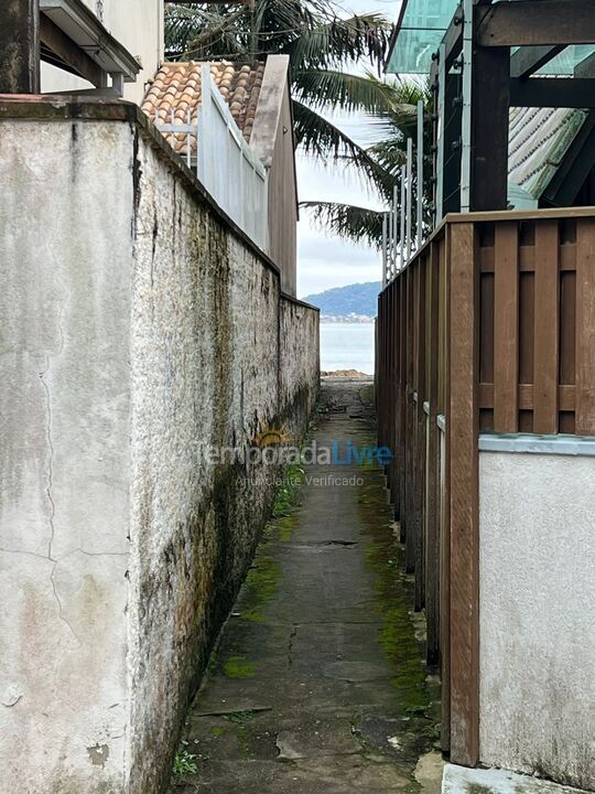 Casa para aluguel de temporada em São Francisco do Sul (Enseada)