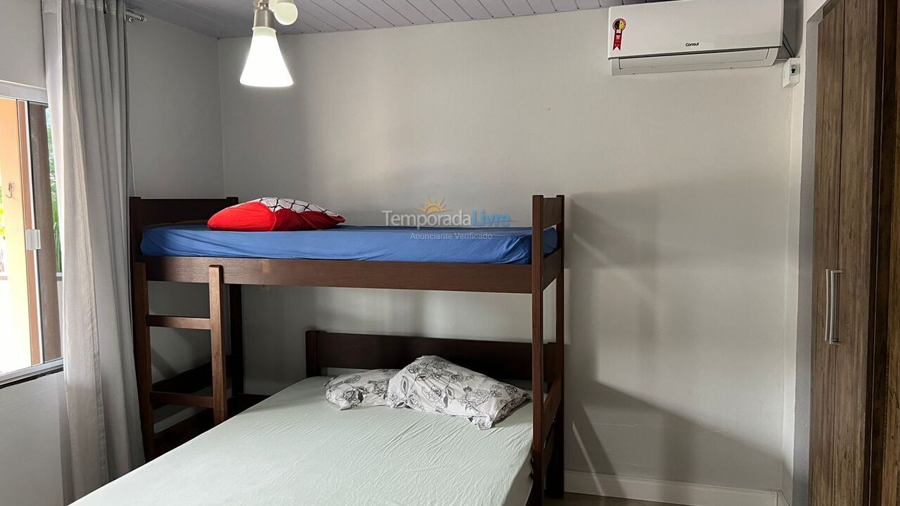 Casa para alquiler de vacaciones em São Francisco do Sul (Enseada)