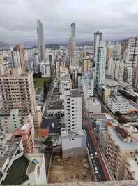 Apartamento pé na areia em balneário Camboriú