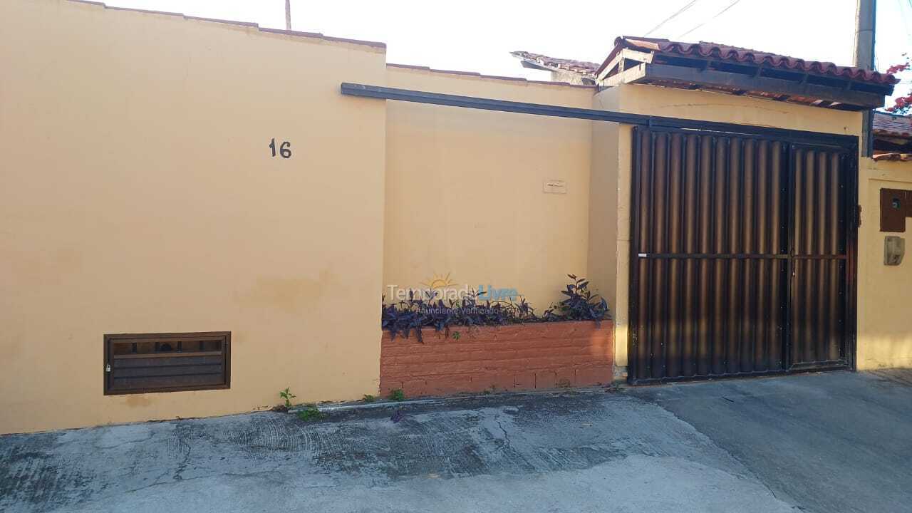 Apartamento para aluguel de temporada em Cabo Frio (Jardim Flamboyant)