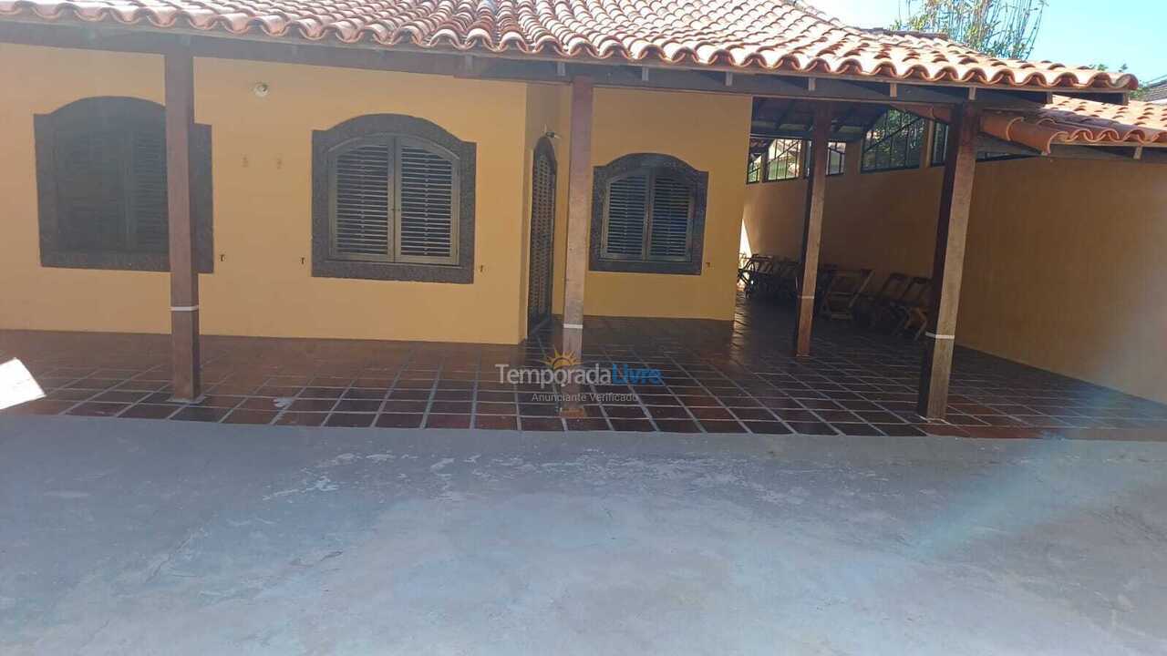 Apartamento para aluguel de temporada em Cabo Frio (Jardim Flamboyant)