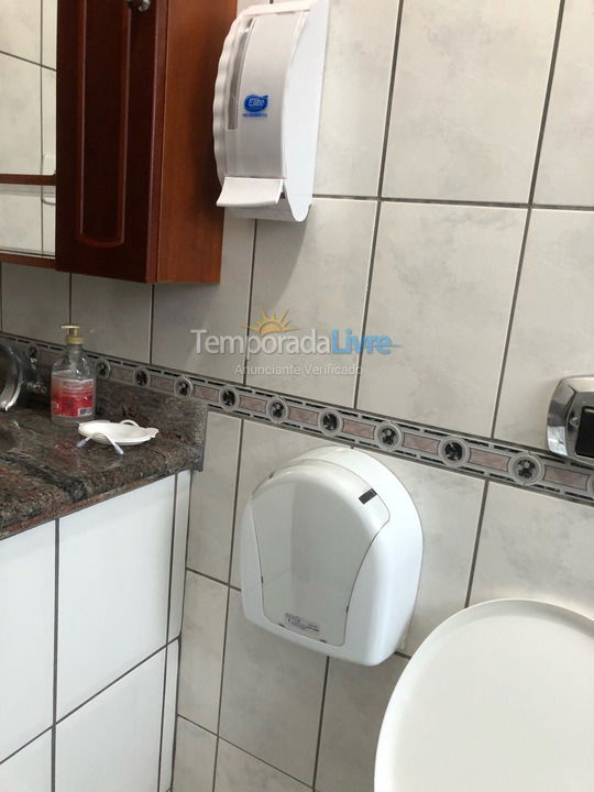 Apartamento para aluguel de temporada em Praia Grande (Canto do Forte)