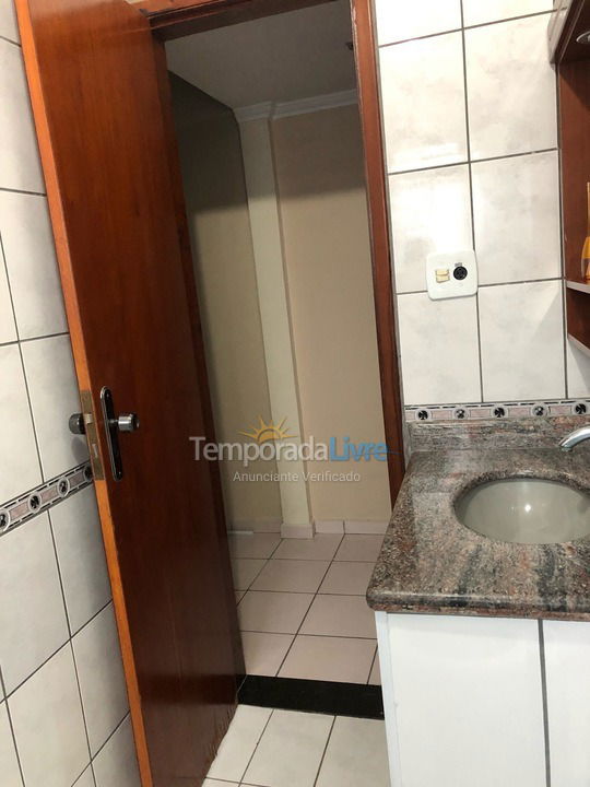 Apartamento para aluguel de temporada em Praia Grande (Canto do Forte)