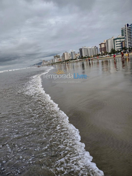 Apartamento para aluguel de temporada em Praia Grande (Canto do Forte)