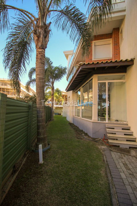 Casa para alquiler de vacaciones em Bombinhas (Praia de Quatro Ilhas)