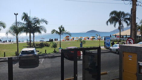 Ótima opção de apto de 1 dorm, cond de frente para a praia🌅 🏖️