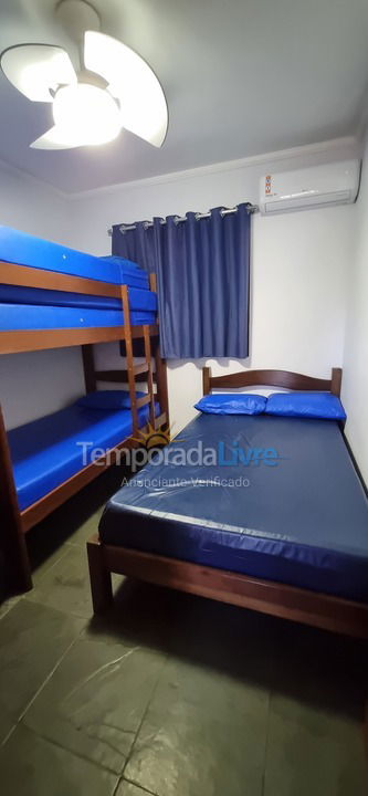 Apartamento para aluguel de temporada em Ubatuba (Praia das Toninhas)