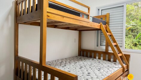 Apto 2 dorms + churrasqueira + piscina – Praia Grande