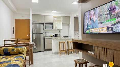 Apto 2 dorms + churrasqueira + piscina – Praia Grande