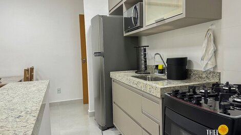Apto 2 dorms + churrasqueira + piscina – Praia Grande