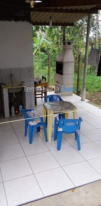 Casa para aluguel de temporada em Ubatuba (Centro)