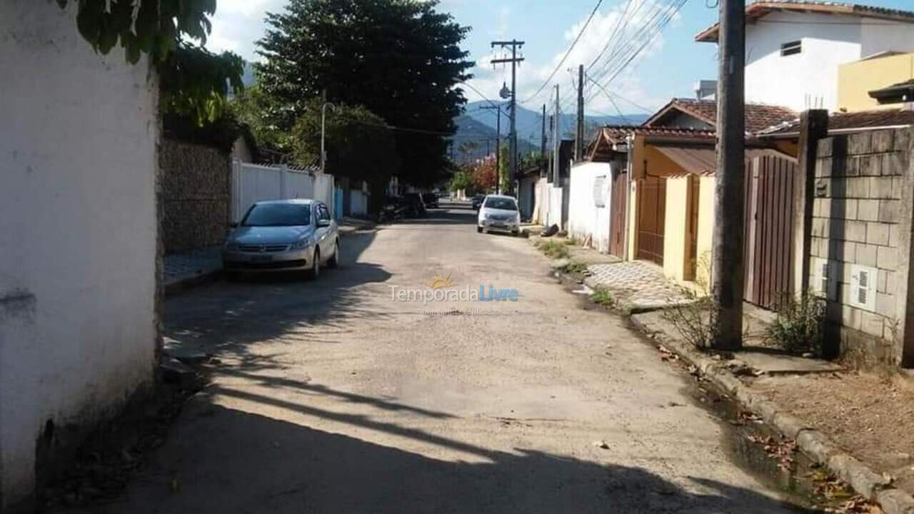 Casa para aluguel de temporada em Ubatuba (Centro)