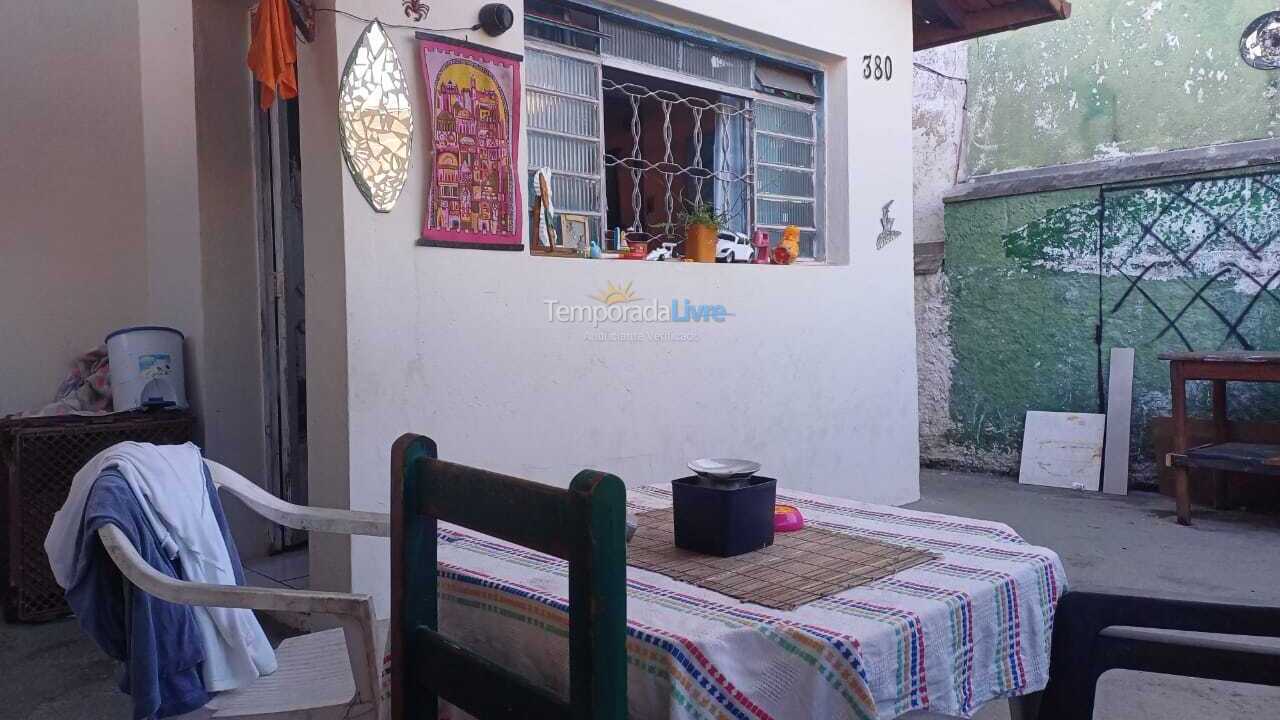 Casa para aluguel de temporada em Ubatuba (Centro)