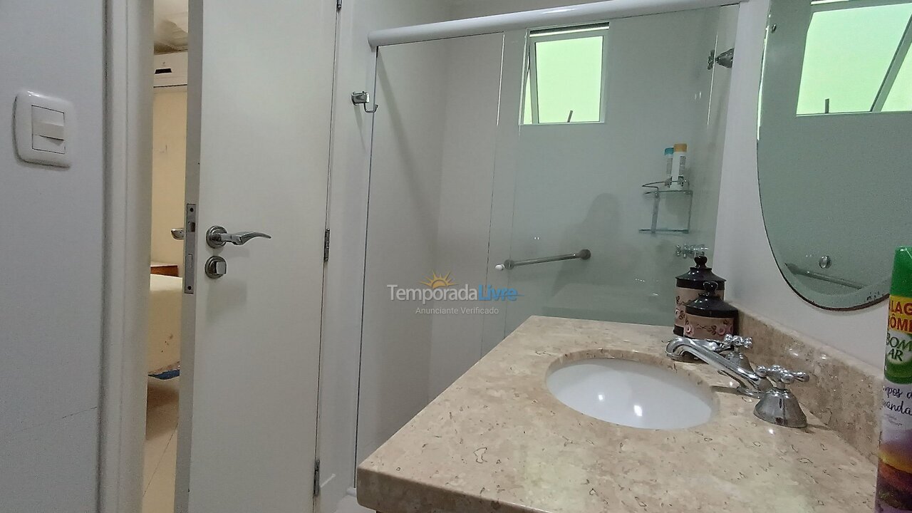 Apartamento para aluguel de temporada em Itapema (Meia Praia)