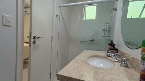 APARTAMENTO FRENTE AL MAR MEIA PRAIA 215