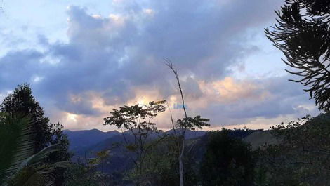 🌄 Refúgio em Meio a Natureza Sítio com Piscina e Vista Panorâmica 🌿