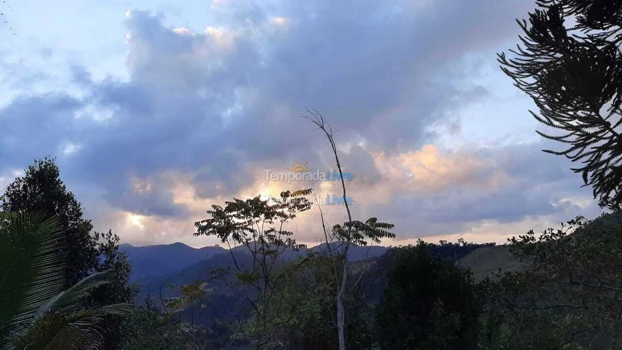 Chácara / sítio para aluguel de temporada em Domingos Martins (Santa Isabel Es)