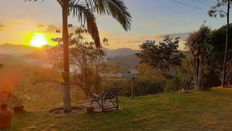 🌄 Refúgio em Meio a Natureza Sítio com Piscina e Vista Panorâmica 🌿