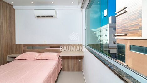 "Disfruta de la Vista al Mar: Apartamento Disponible para Alquiler."