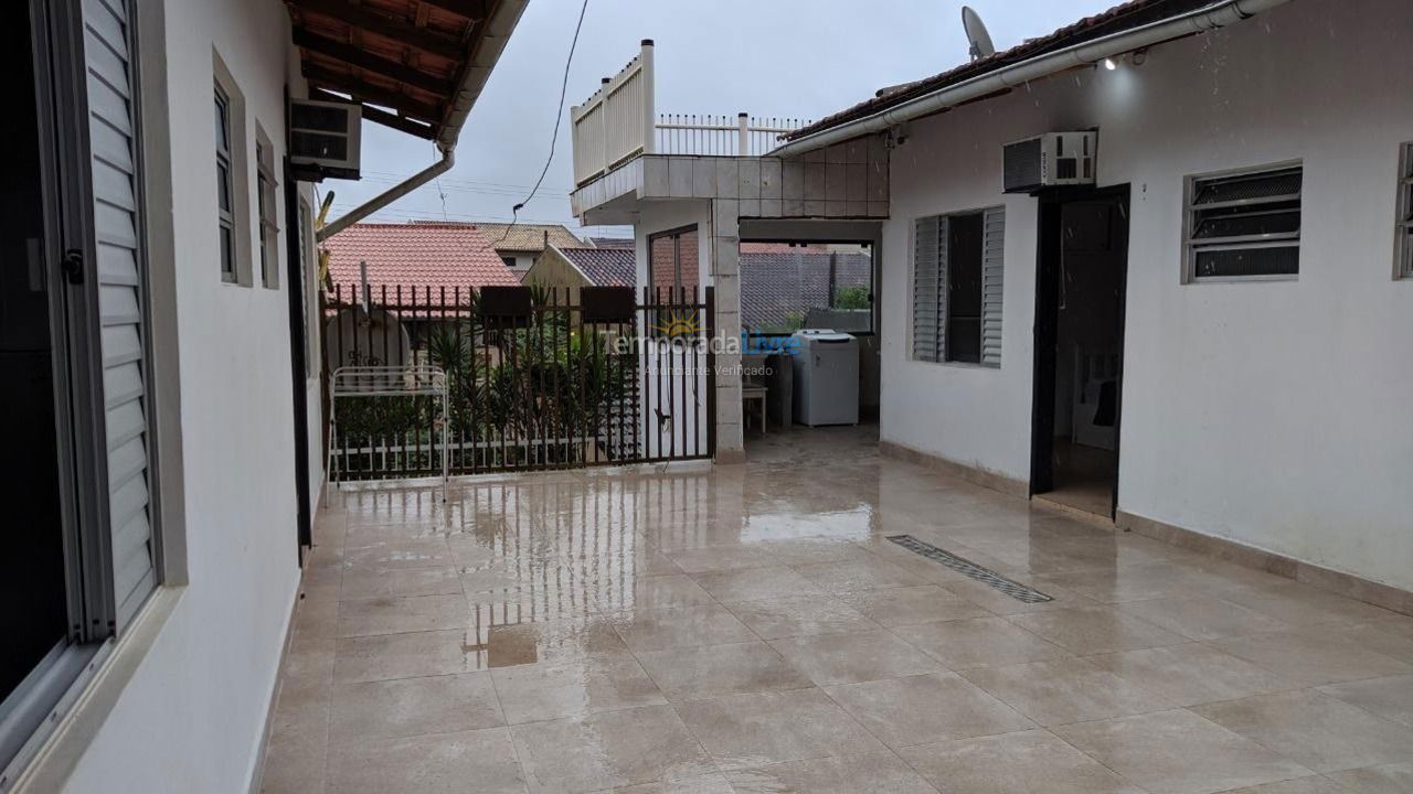 House for vacation rental in São Francisco do Sul (Prainha)