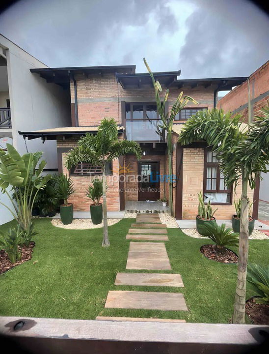 House for vacation rental in São Francisco do Sul (Prainha)