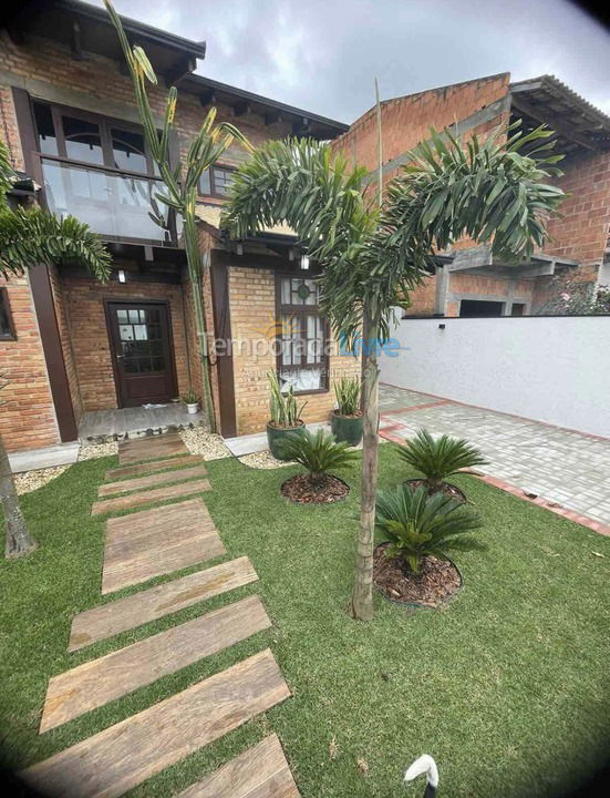 House for vacation rental in São Francisco do Sul (Prainha)