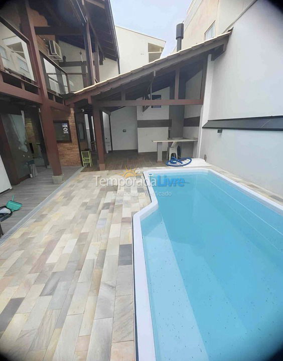 Casa para alquiler de vacaciones em São Francisco do Sul (Prainha)