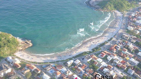 50 mts Prainha- 7 hospedes- 2 quartos- 2 banheiros- 2 carros