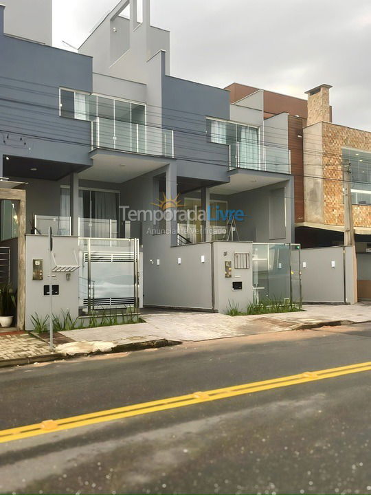 Casa para aluguel de temporada em São Francisco do Sul (Prainha)