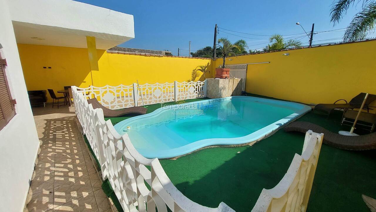 House for vacation rental in Itanhaém (Balneário Gaivotas)