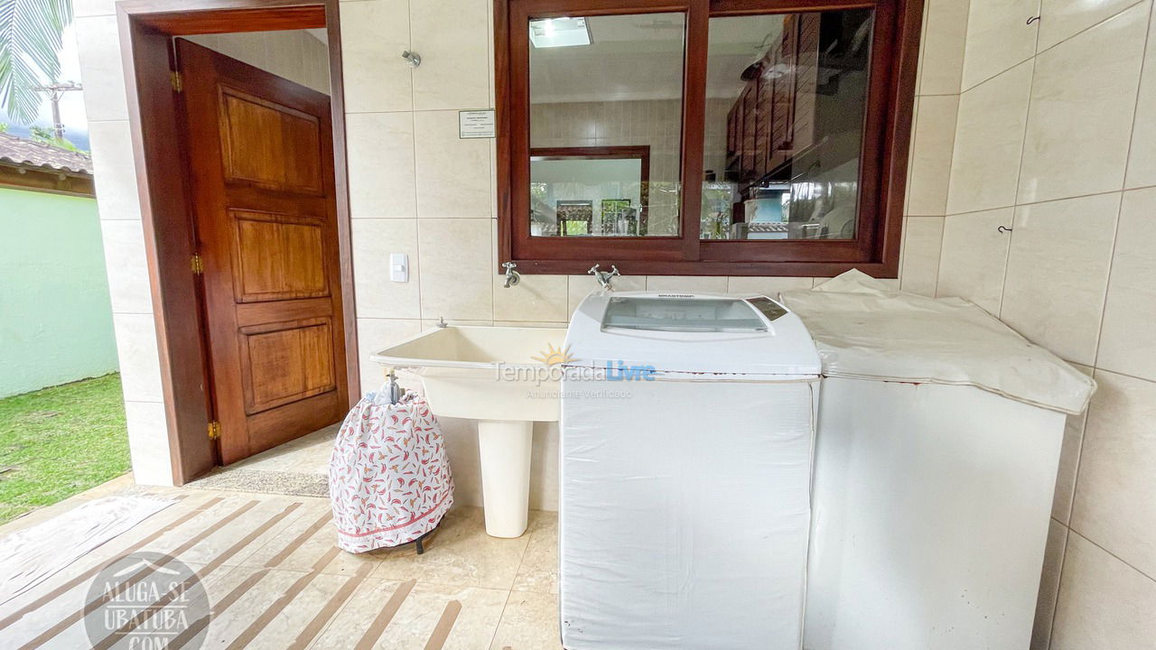 Casa para aluguel de temporada em Ubatuba (Praia de Itamambuca)