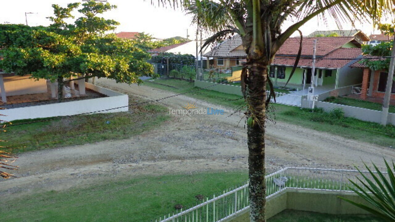 Casa para alquiler de vacaciones em São Francisco do Sul (Praia Grande)