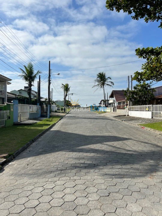 Casa para alquiler de vacaciones em São Francisco do Sul (Praia Grande)