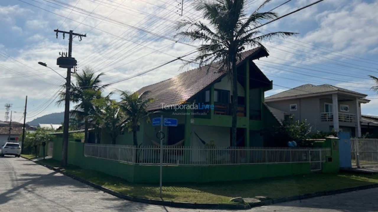 Casa para alquiler de vacaciones em São Francisco do Sul (Praia Grande)